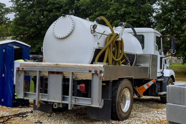 Best Portable bathroom rental  in Roanoke, AL
